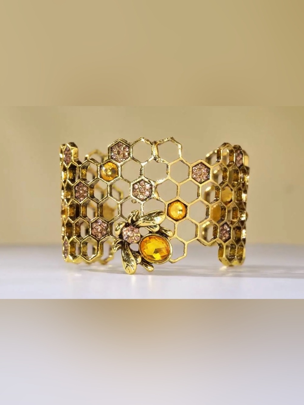 ❤️ Gold Amber Tone Honeycomb Bee Cuff Bracelet Rhinestones Costume Jewelry